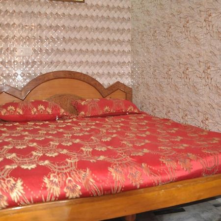 Hotel Pari ジャランダール エクステリア 写真