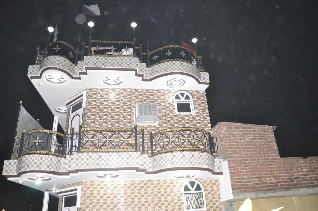 Hotel Pari ジャランダール エクステリア 写真